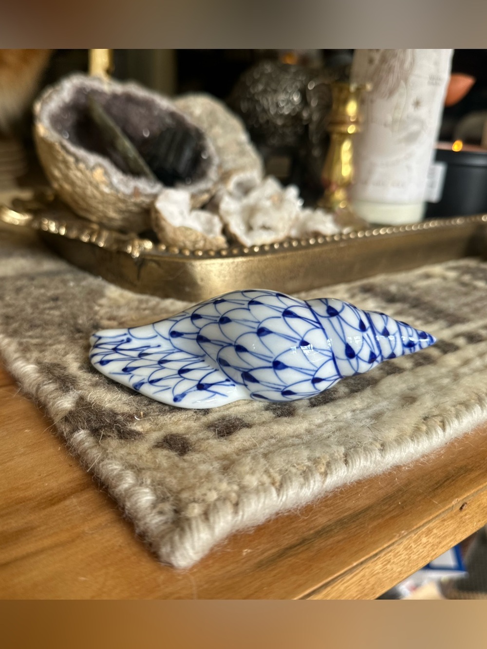Andrea by Sadek seashell in blue white